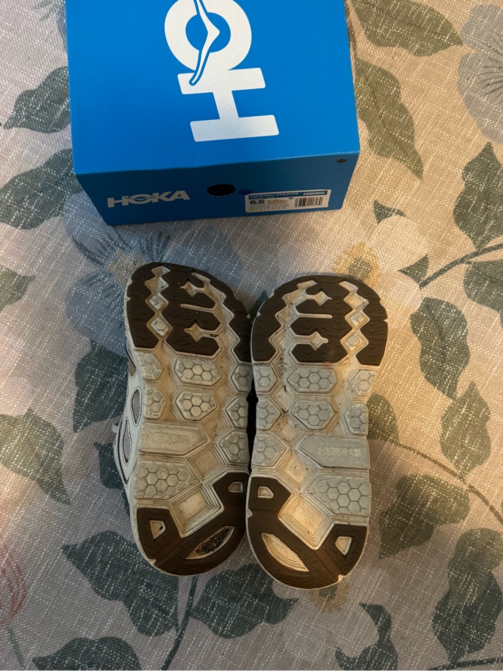 Hoka One One Clifton L in Vanilla Wheat W 7.5 - Picture 7 of 11
